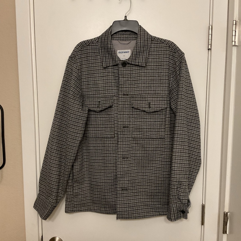 Old Navy Men's Checkered Black and Gray Shirt Jacket